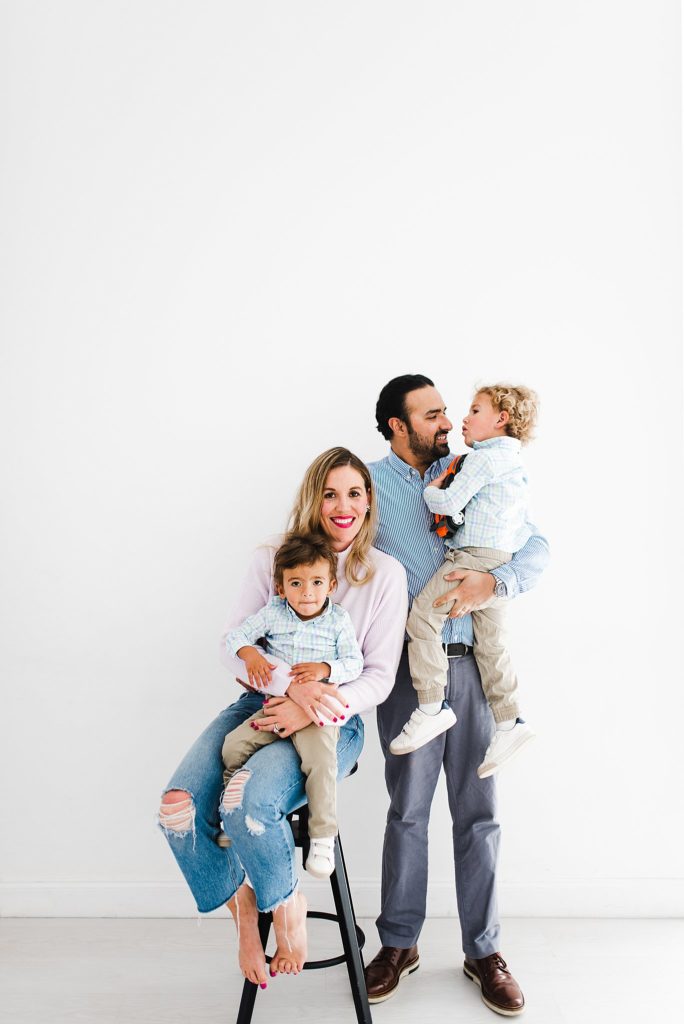 fort worth newborn photographer, fort worth family photographer, in-home lifestyle photography, in-home lifestyle newborn photography, aledo texas, fort worth photographer, lifestyle photographer, nikki caviness photography, fall family mini session